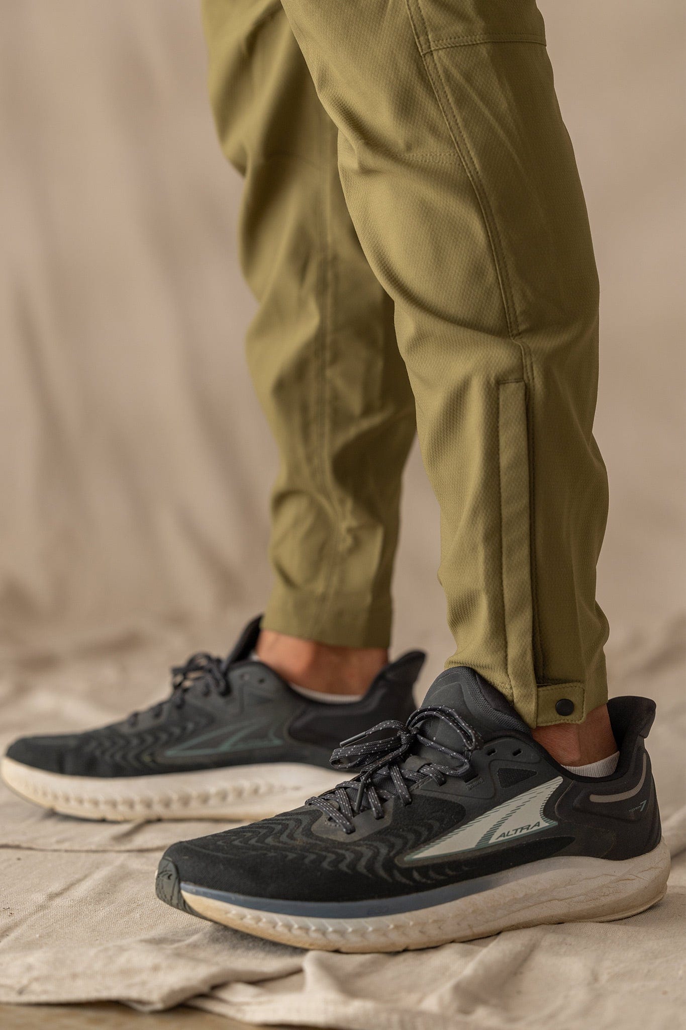 LIVSN Bottoms Reflex Pants